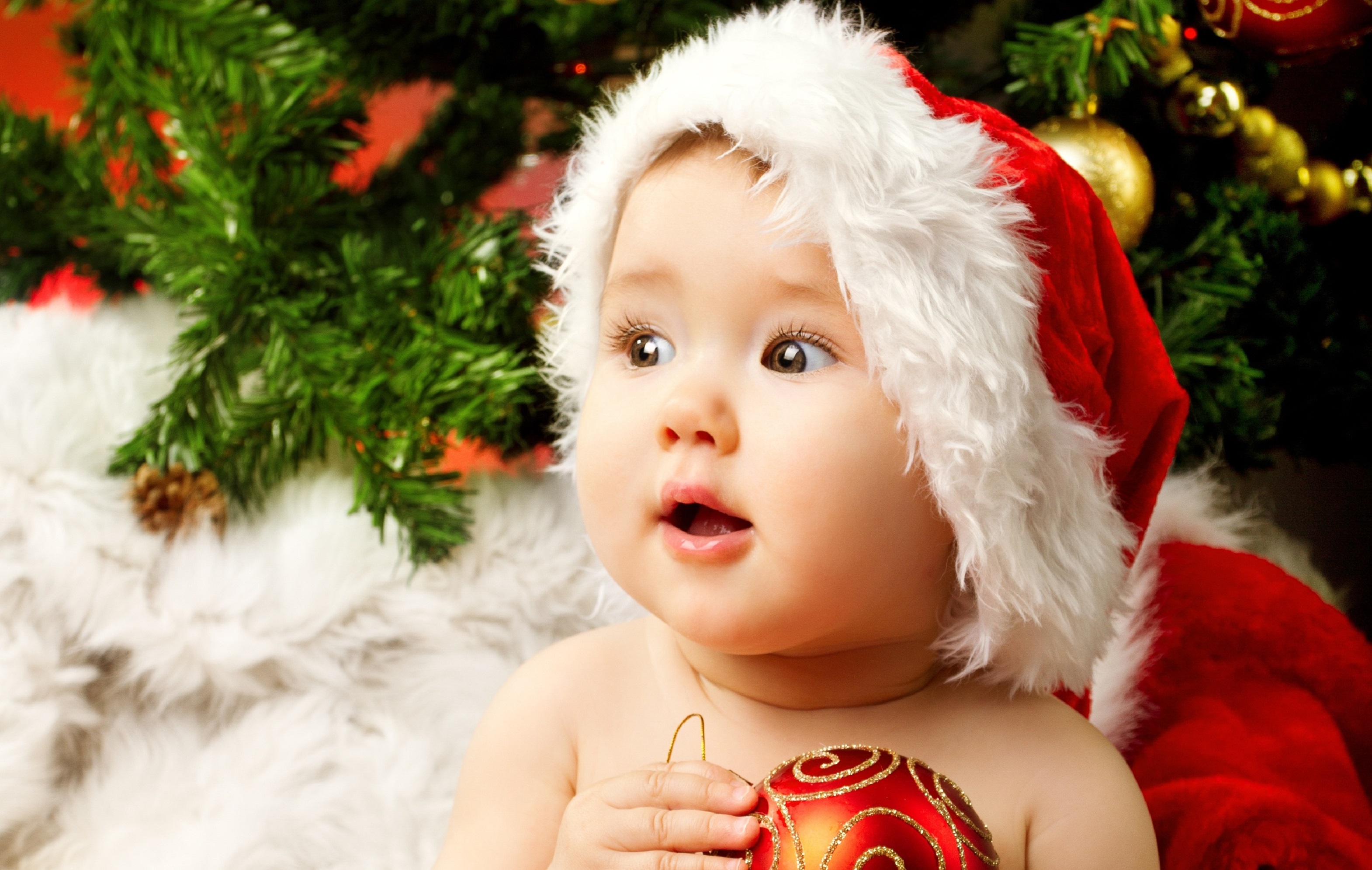 cutest christmas baby images 2017