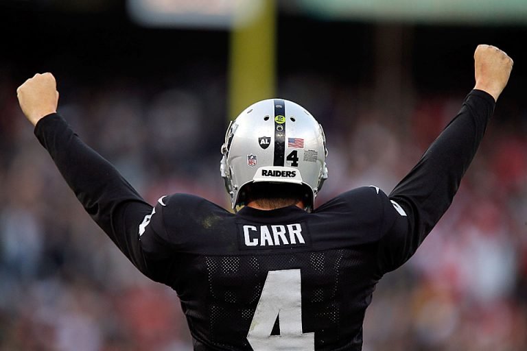 derek-carr-2017-pictures