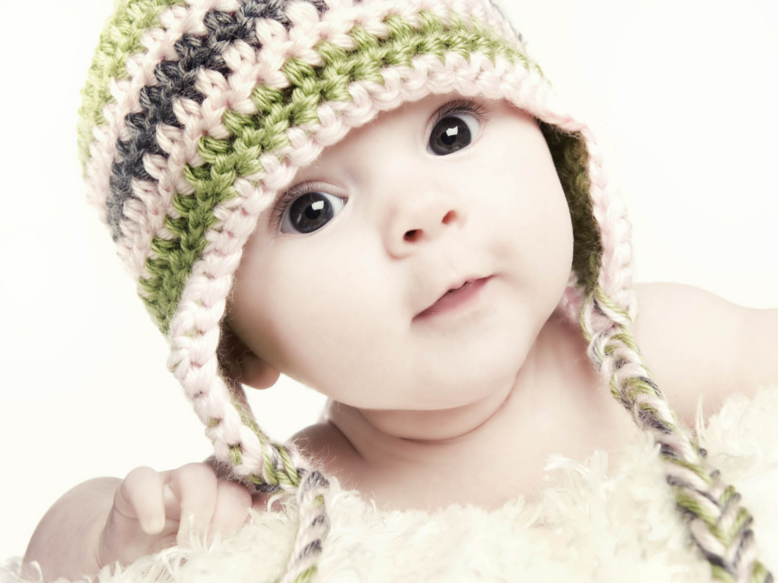 Beautiful & Cute Baby Images, Pictures & HD Wallpapers
