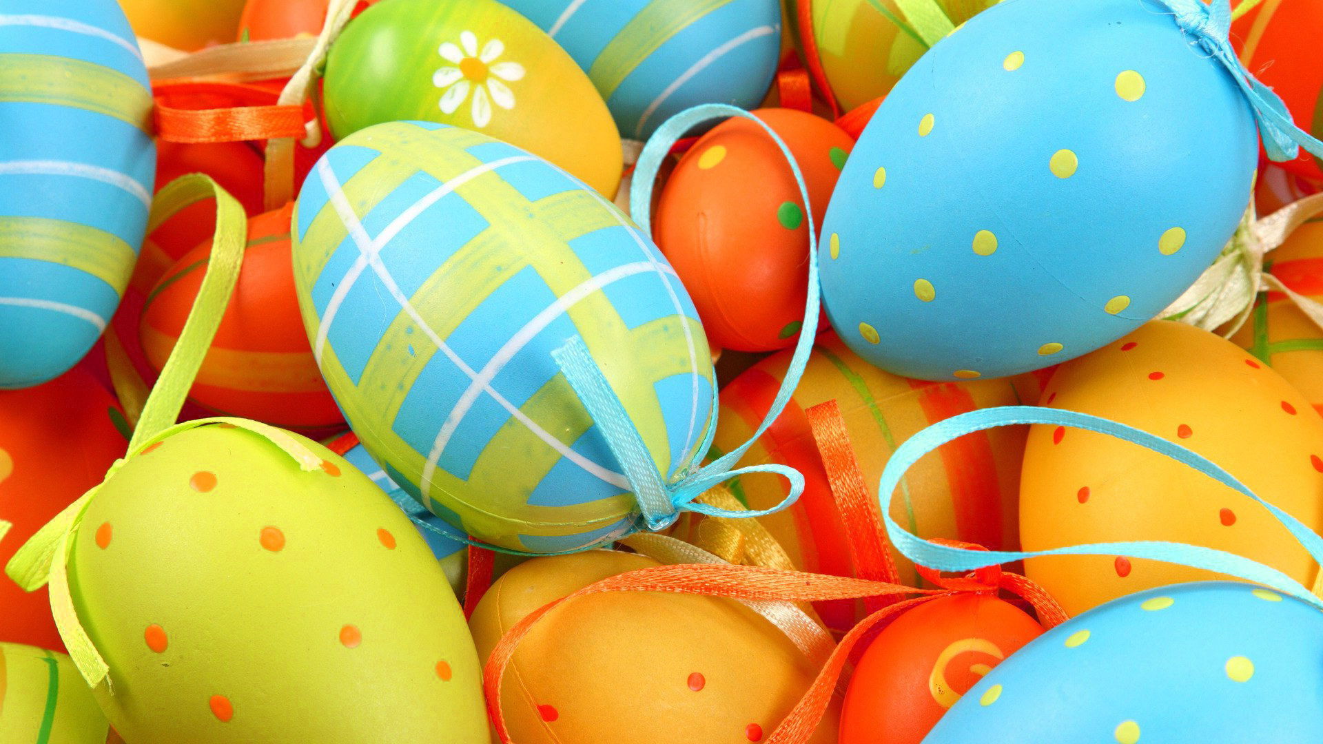 beautifully decorated eggs image