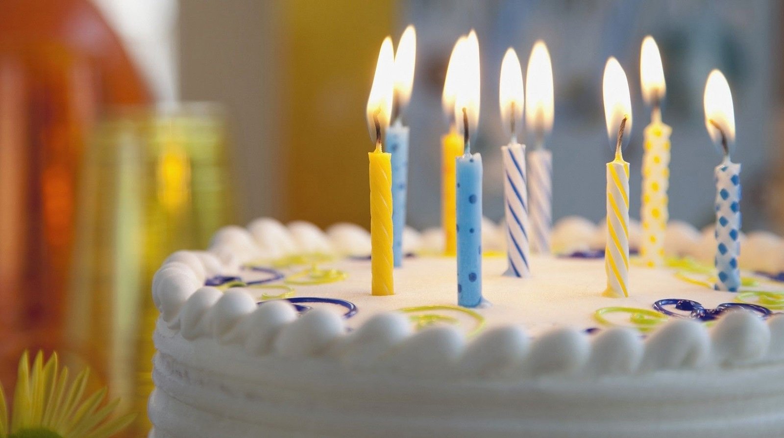 Sweet & Yummy Birthday Cake Images & HD Wallpapers
