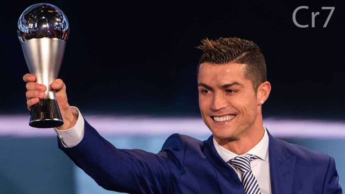 Cristiano Ronaldo smiling after wining Fifa best player award