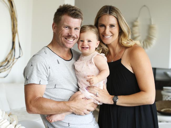 David Warner with his Wife and daughter 2017 images