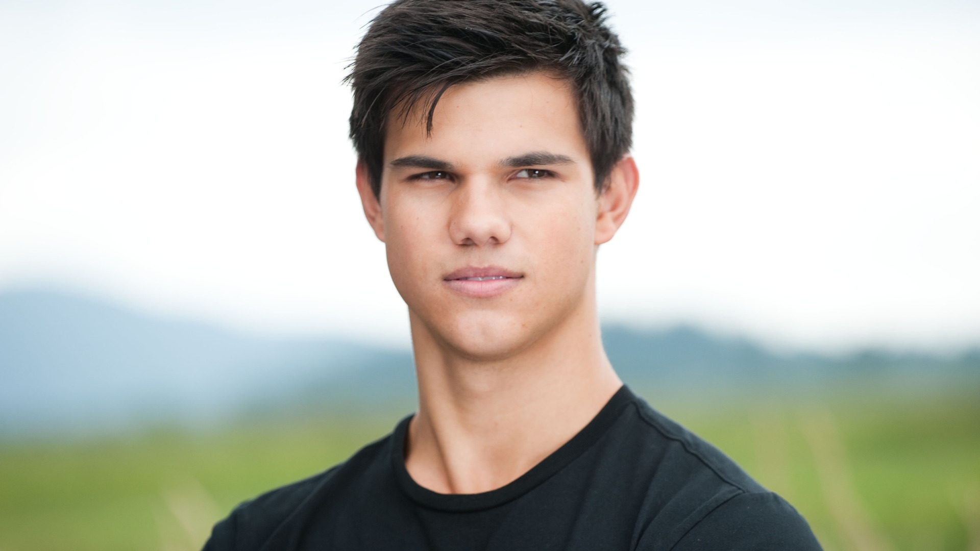 Taylor Lautner image