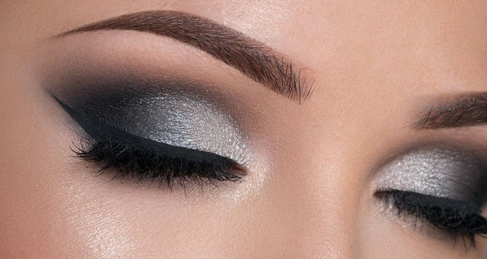 smokey eye makeup image